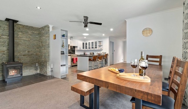 MODERN TOWN HOUSE , EXCELLENT LOCATION