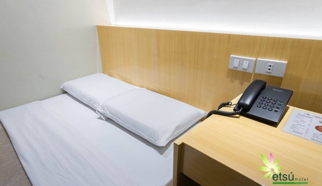 Modern Tranquility: Etsu Hotel's Tacloban Studio
