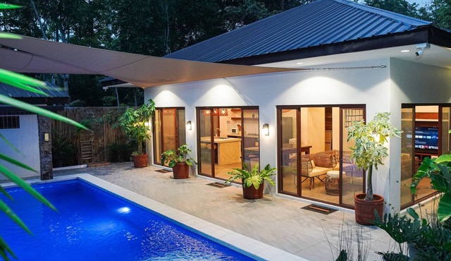 Modern Tropical 2BR Villa & Pool Retreat in Amadeo