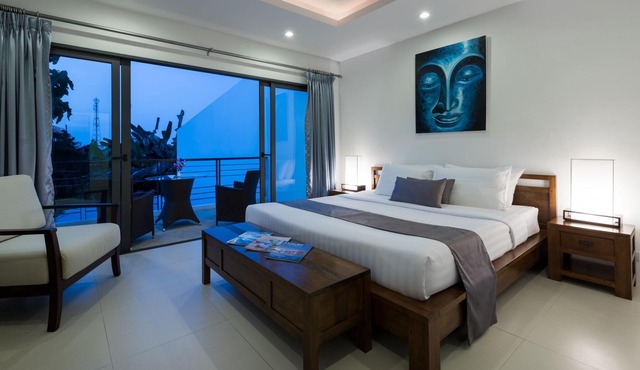 Modern Tropical Villa For Perfect Holidays