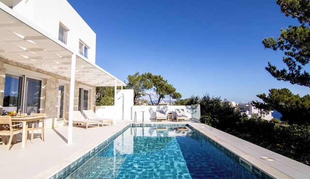 Modern two-floor villa in South Crete