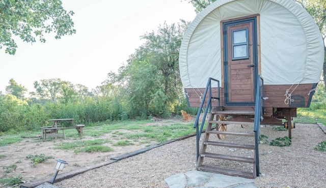 Modern_ Unique_Old West Wagon_Spacious_Views