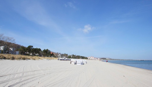 Modern vacation apartment close to the beach with terrace - Ostsee Resort Prora FeWo 05