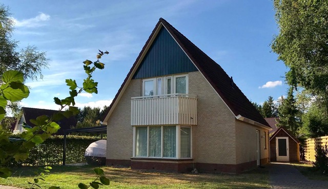 Modern vacation home in Drenthe with a 6-person new hot tub