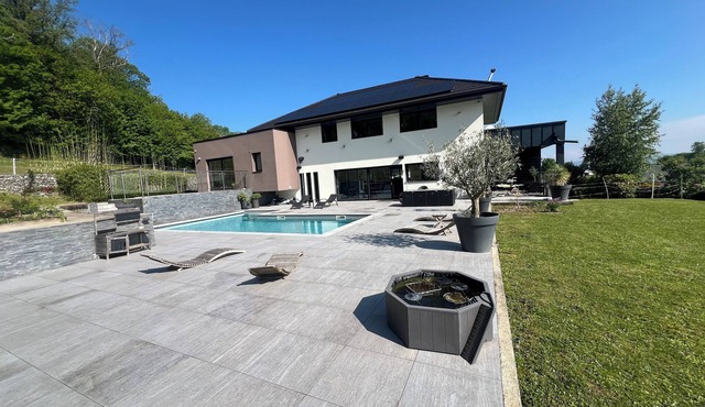 Modern villa 300m2