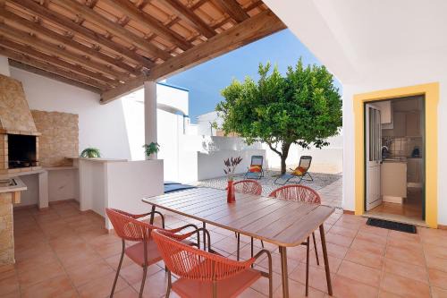 Modern Villa In Olhao