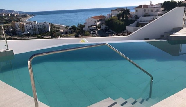 Modern Villa & Infinity Pool - best sea & mountain views in Nerja Sleep up to 7