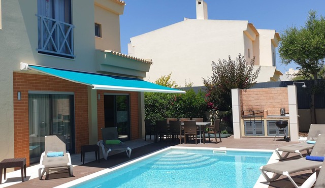 Modern Villa · Private Pool · Near Beach & Strip