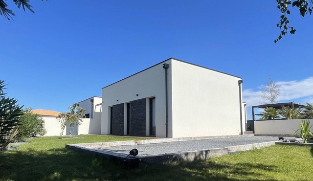 Modern villa with pool at the gateway to the Bassin d'Arcachon!