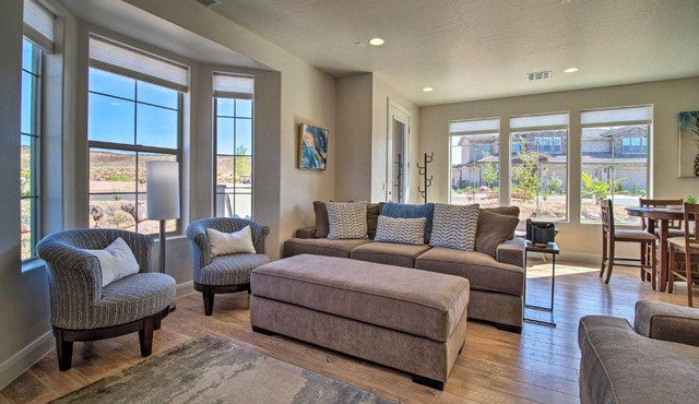 Modern Washington Home - Pool & Trail Access!