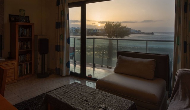 Modern well equipped apartment on the beach of Arinaga