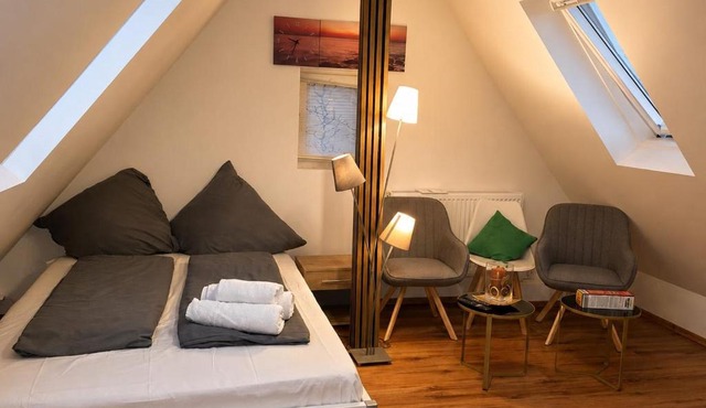 moderne Dachgeschosswohnung für zwei Personen
