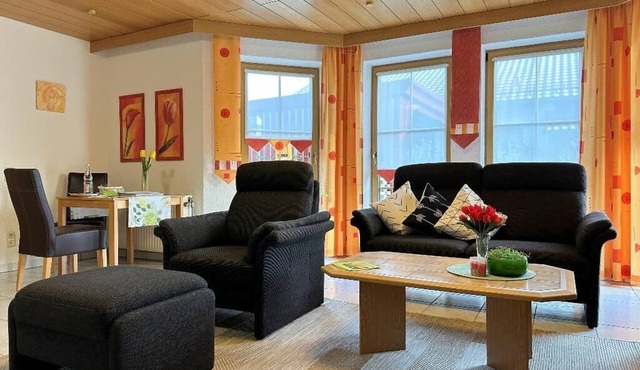 Moderne Ferienwohnung am Südhang des Steinwaldes