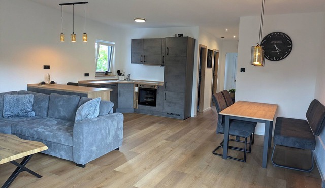Moderne Ferienwohnung, wo Komfort auf Technologie Trifft! Neu ab August 2024