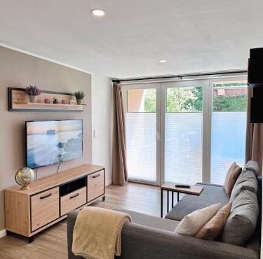 Moderne Ferienwohnung mit Balkon