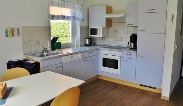 Moderne FeWo (52m2) mit Terrasse für 2 Erwachsene & 2 Kinder