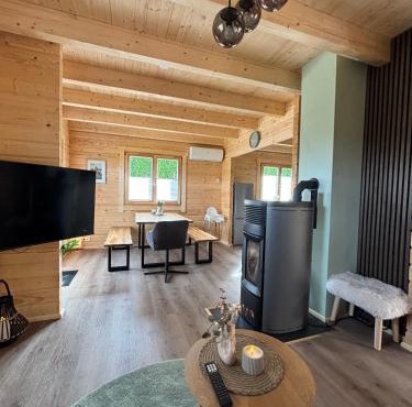 Modernes Blockhaus mit Sauna Flair