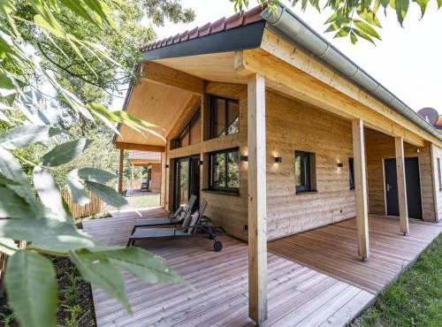 Modernes ebenerdiges Chalet im Vital Camp Bayerbach