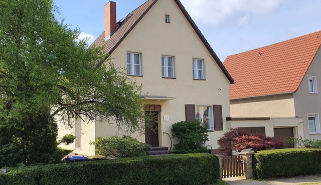 Modernes Haus mit Guter Cityanbindung und Großem Garten in Berlins Grüngürtel