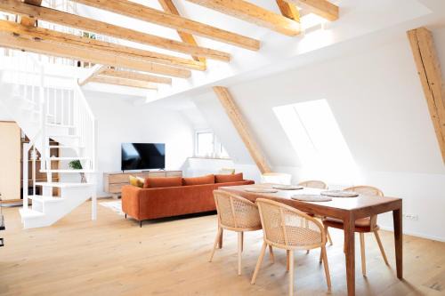 Modernes Maisonette-Apartment mit Terrasse I Augsburg City