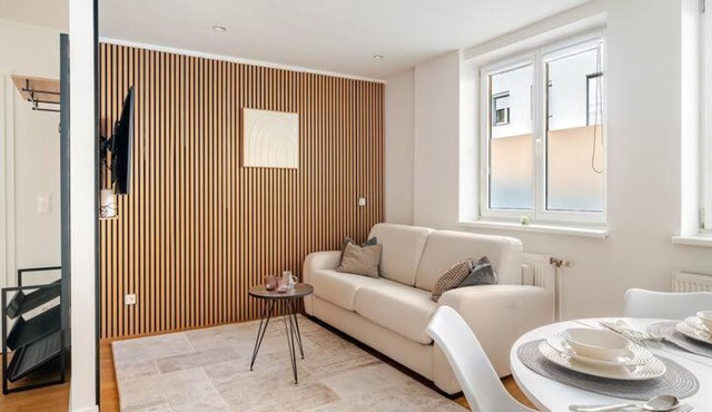 Modernes Studio Wien 18 , 3 Min zur U6, privater Eingang & Ruhe