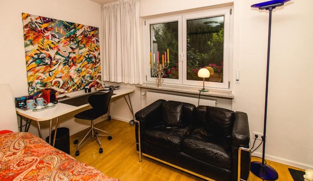 Modernes und gemütliches Designerzimmer