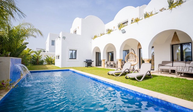 Modernity Villa exceptionnelle à Hammamet Centre