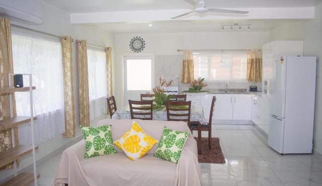 MOEROA VILLAS