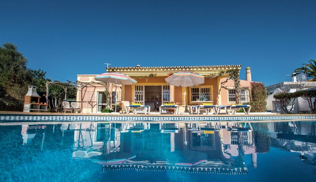 Moinho -Delightful villa in Quinta dos Alamos with private pool