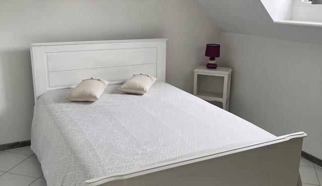 Mon Calme 2-Charming 3-star furnished apartment in a peaceful, rejuvenating setting 5 minutes from the sea.