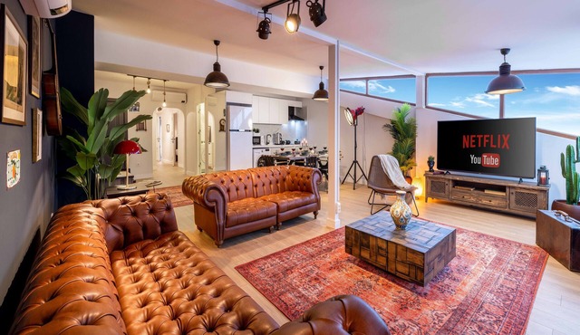 Monnas Suite