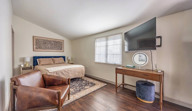 Monon Trail Lofts Luxury Studio Broad Ripple
