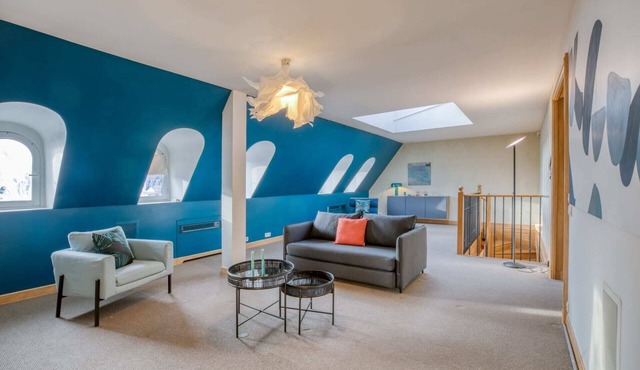 Montaigne III - Studio Apartment, Sleeps 12
