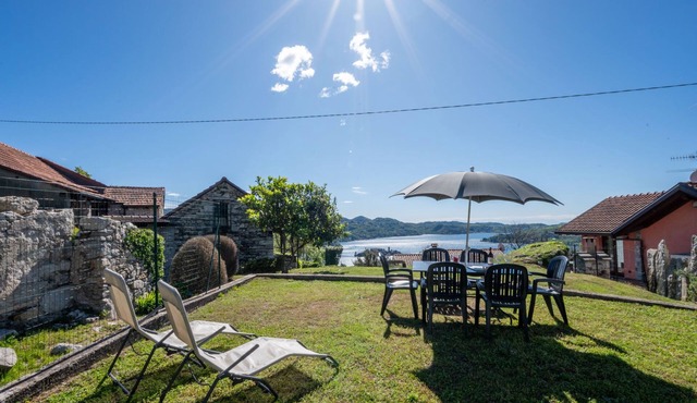 Monte San Giulio by Interhome