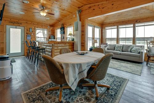 Montello Cabin on Buffalo Lake w/Dock & Fire Pit!