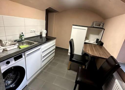 Monteurwohnung im Untergeschoss