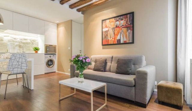 MONTORGUEIL CHARMING APARTMENT