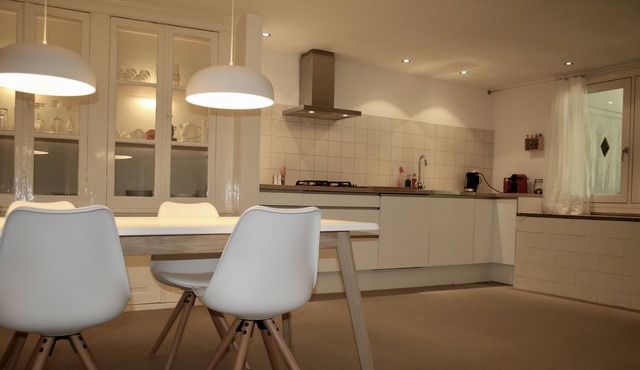 Monumental residence in the heart of Spijkerkwartier