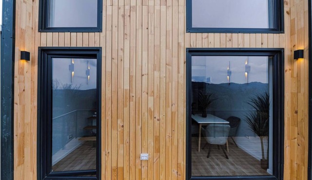 Moon Hyperion Loft 2