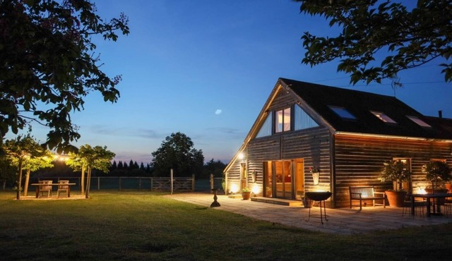 Moonlight Barn - 2 bed, pet friendly