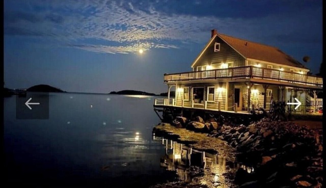 Moonlight Cottage