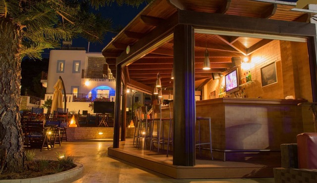 Moonlight Hotel