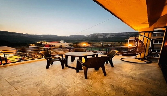 Moonlite villa