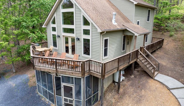 Moonshine Mountain | Hot tub & fire pit | Bryce Resort