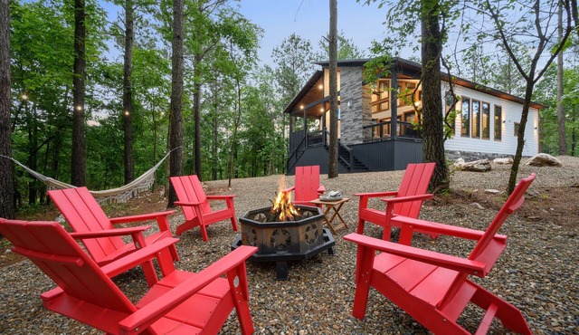 Moonstone Ridge - Centrally Located Cabin for 6
