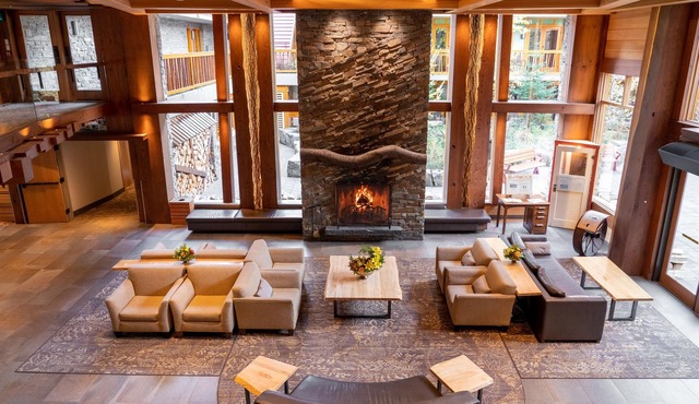 Moose Hotel And Suites