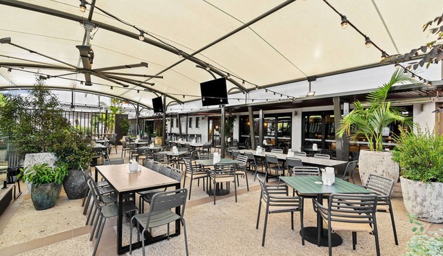 Morayfield Tavern & Motel
