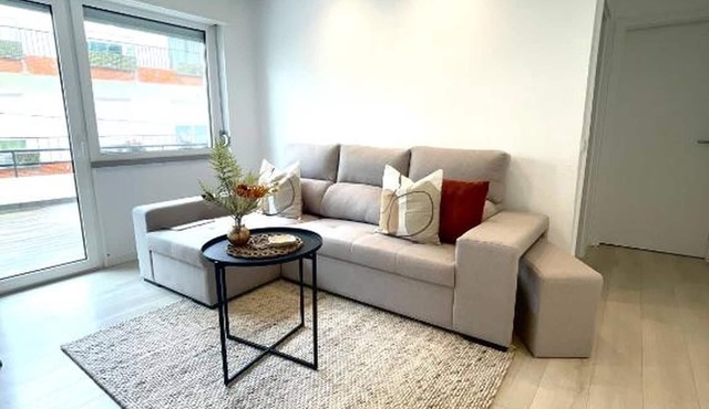 Morden Spacious Apartment
