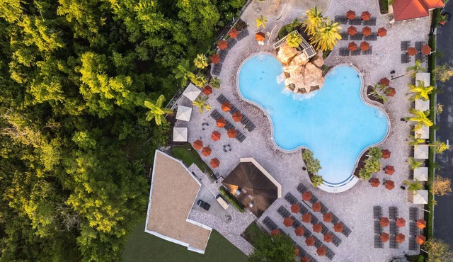 More Than a Stay—A Better Way to Travel! 2 Units with Kitchen, Outdoor Pool!