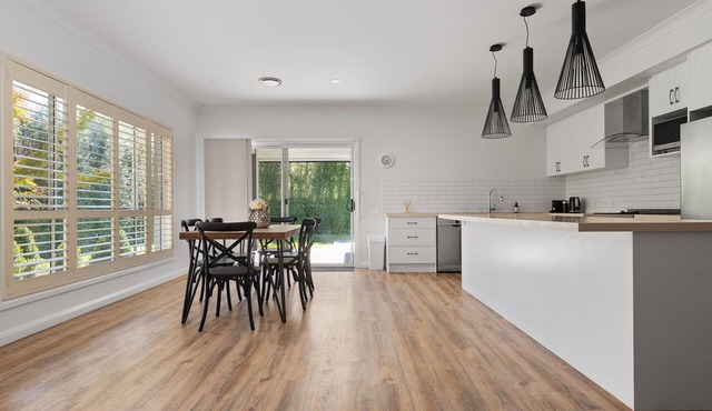 Morrisset Haven- Modern 4 Bed, 2 Bath in Bathurst